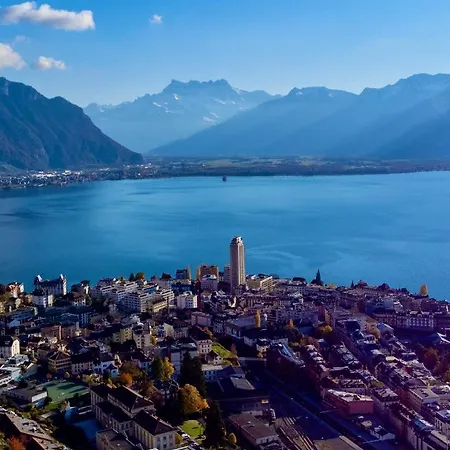 Mini-hôtel 4 People City center Modern Boutique room Montreux
